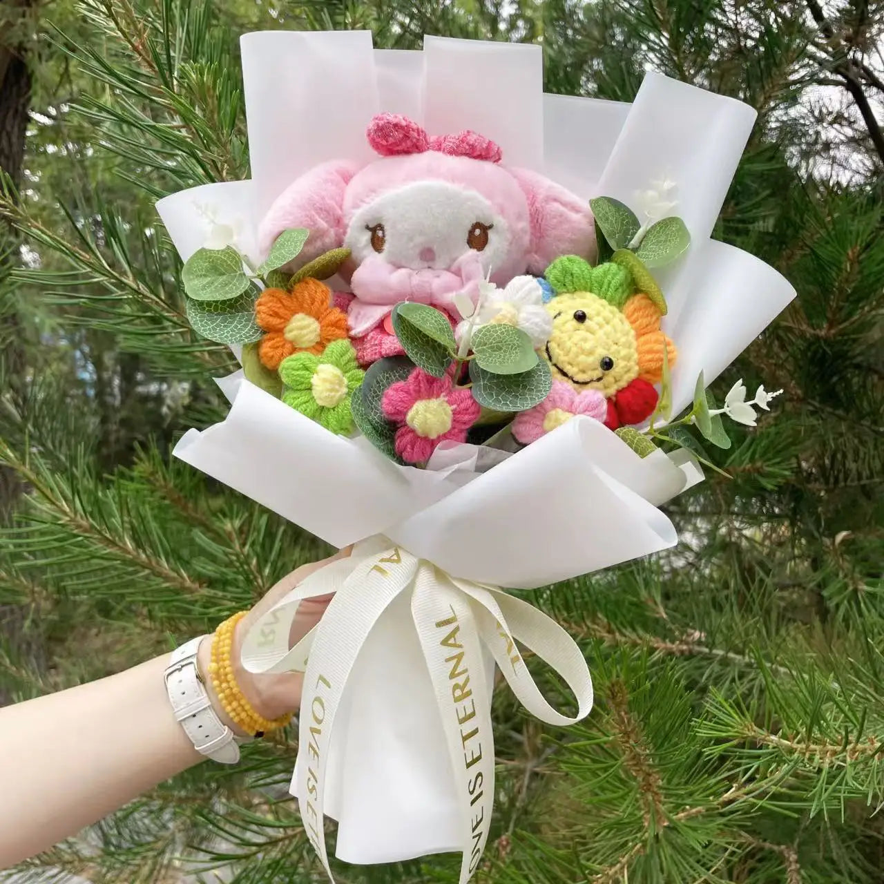 Cartoon Plush Flower Bouquet – Cute Character Valentine Gift