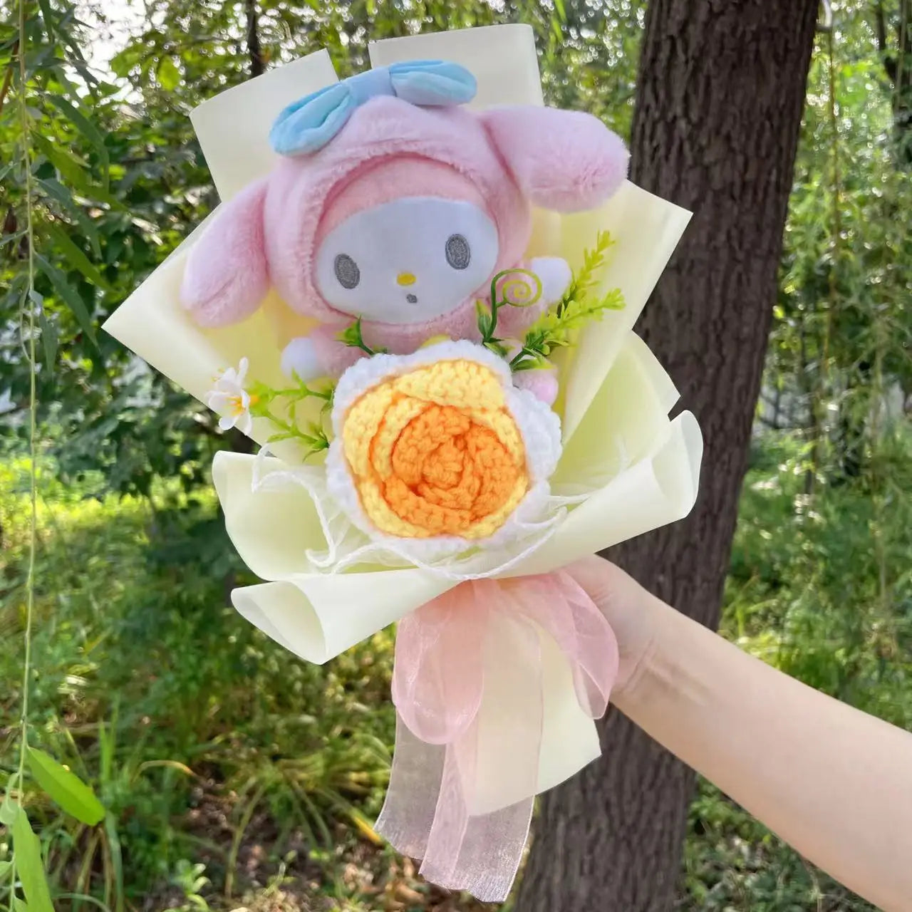 Cartoon Plush Flower Bouquet – Cute Character Valentine Gift