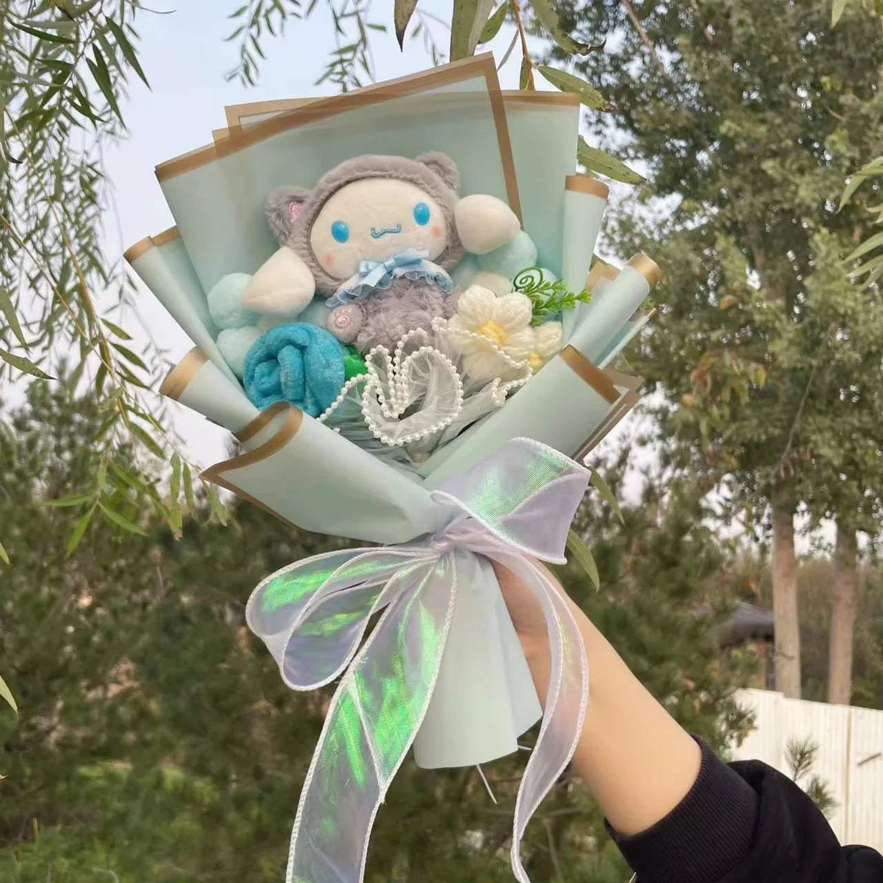 Cartoon Plush Flower Bouquet – Cute Character Valentine Gift
